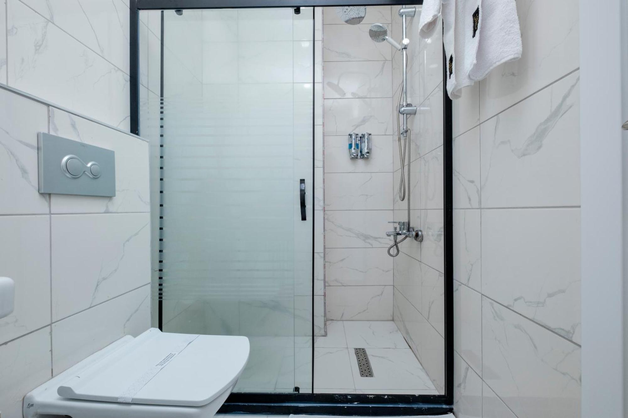 Lavender Airport Hotel Arnavutkoy Екстер'єр фото