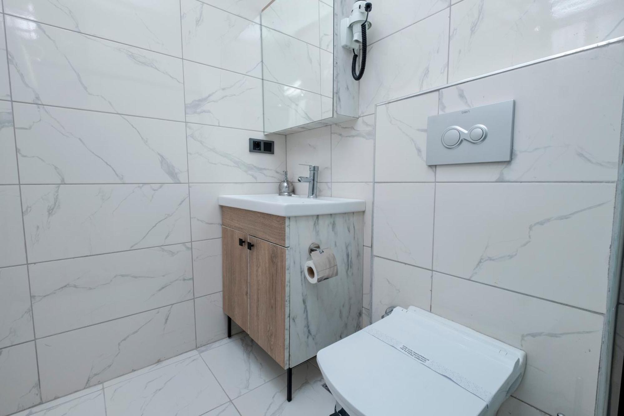 Lavender Airport Hotel Arnavutkoy Екстер'єр фото