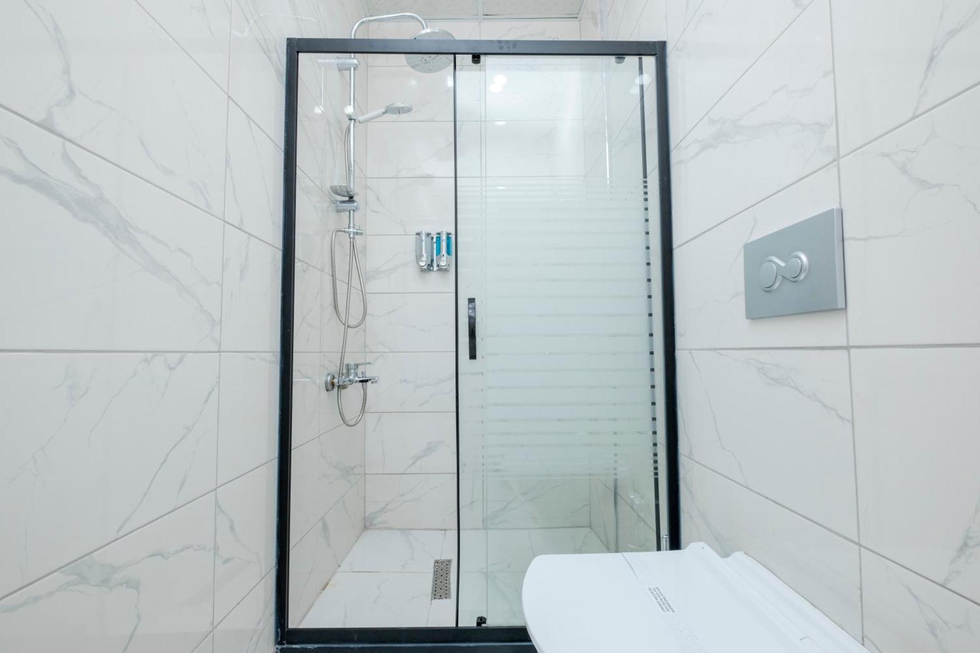 Lavender Airport Hotel Arnavutkoy Екстер'єр фото