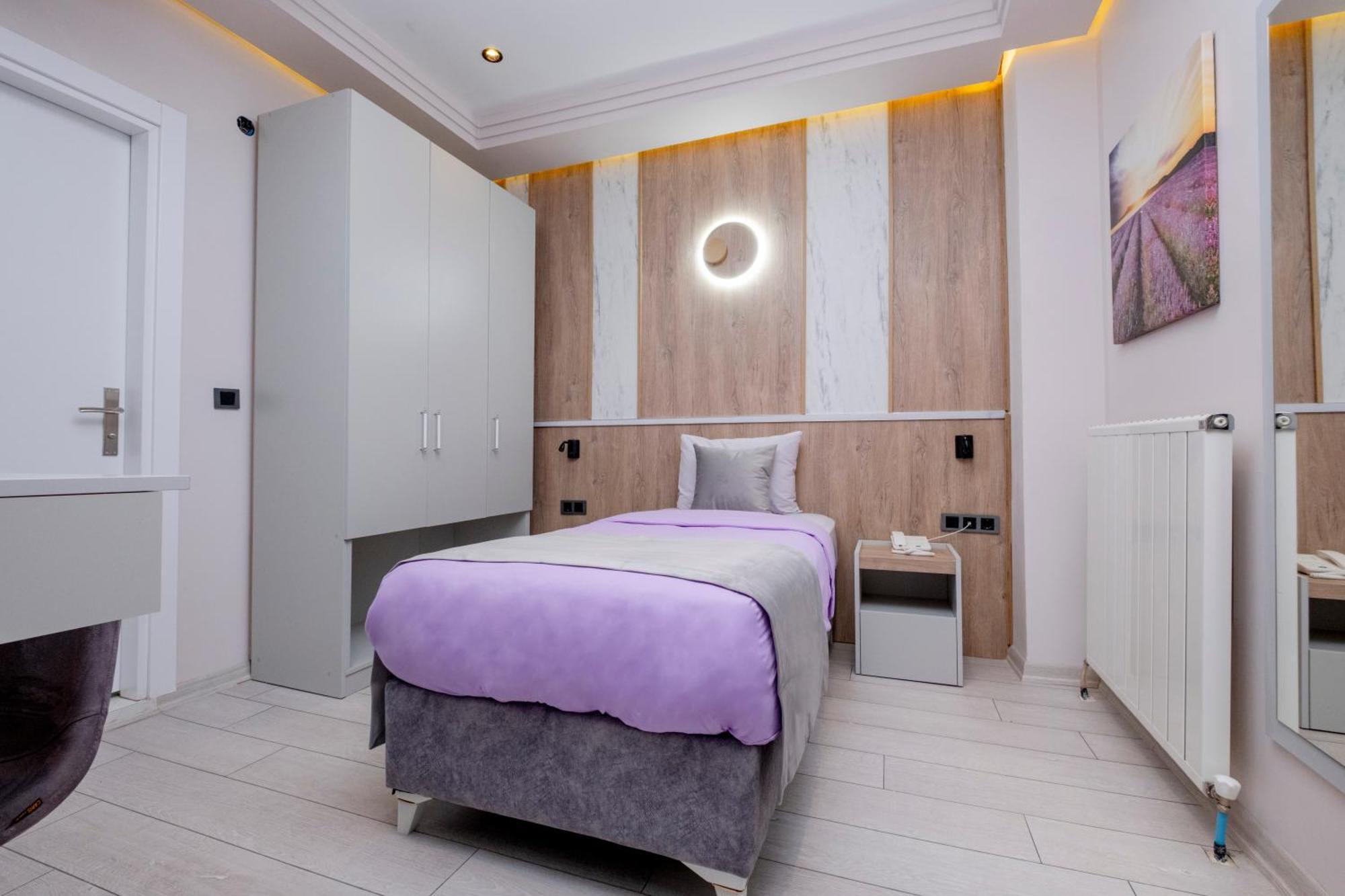 Lavender Airport Hotel Arnavutkoy Екстер'єр фото