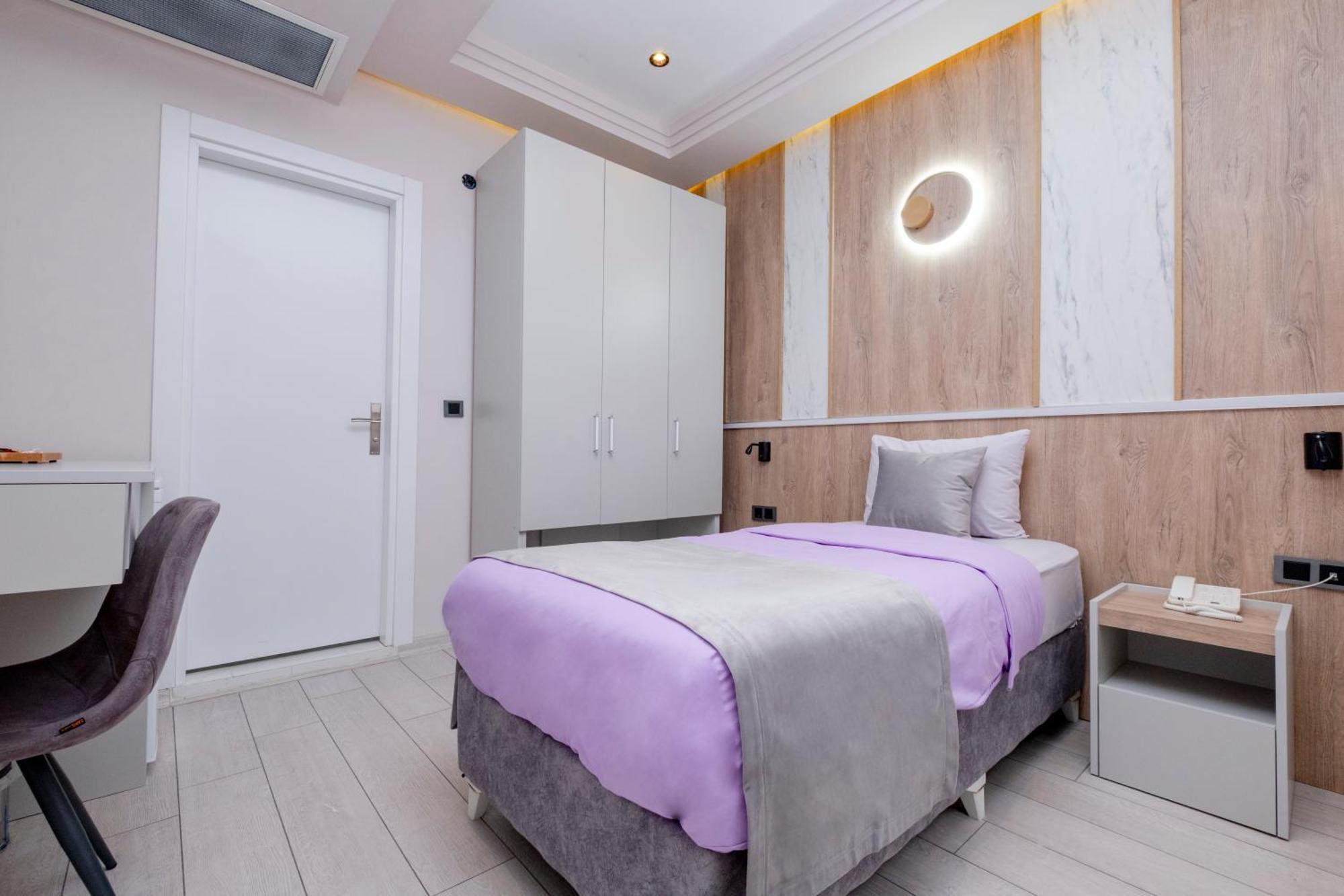 Lavender Airport Hotel Arnavutkoy Екстер'єр фото